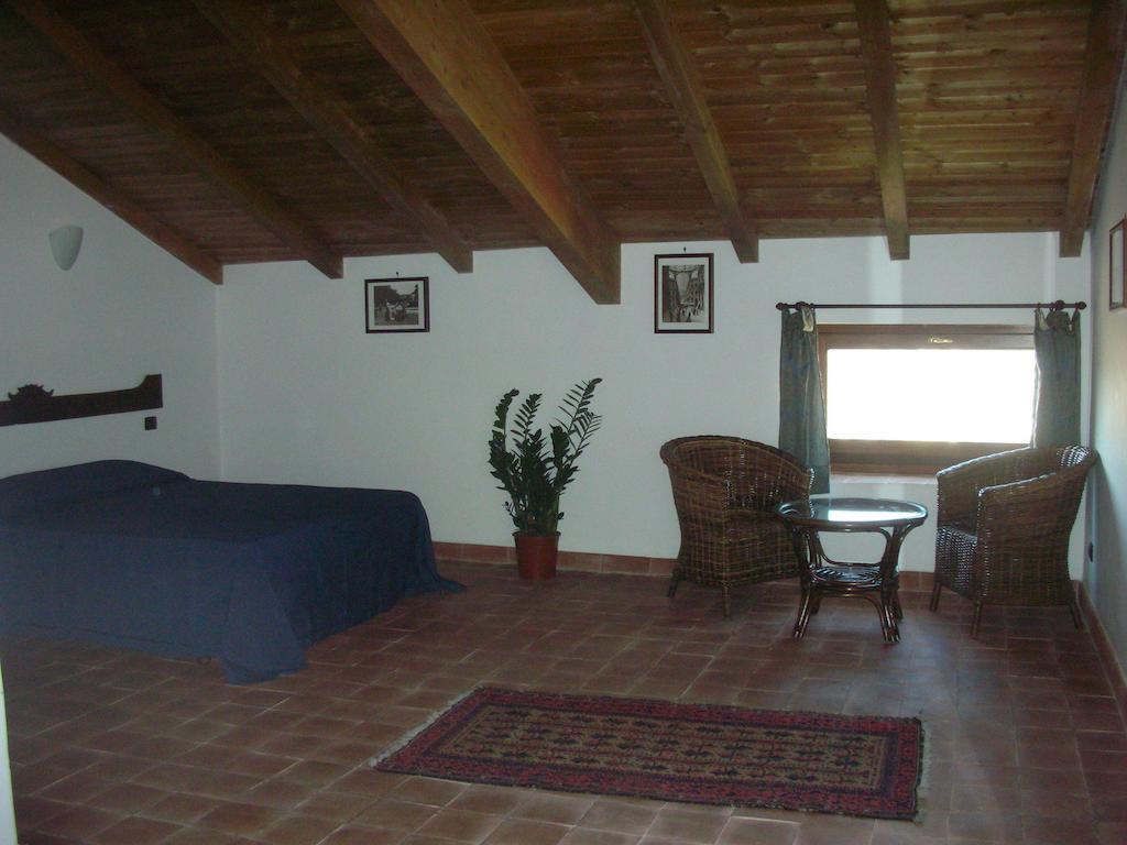Pedamentina 3* Naples