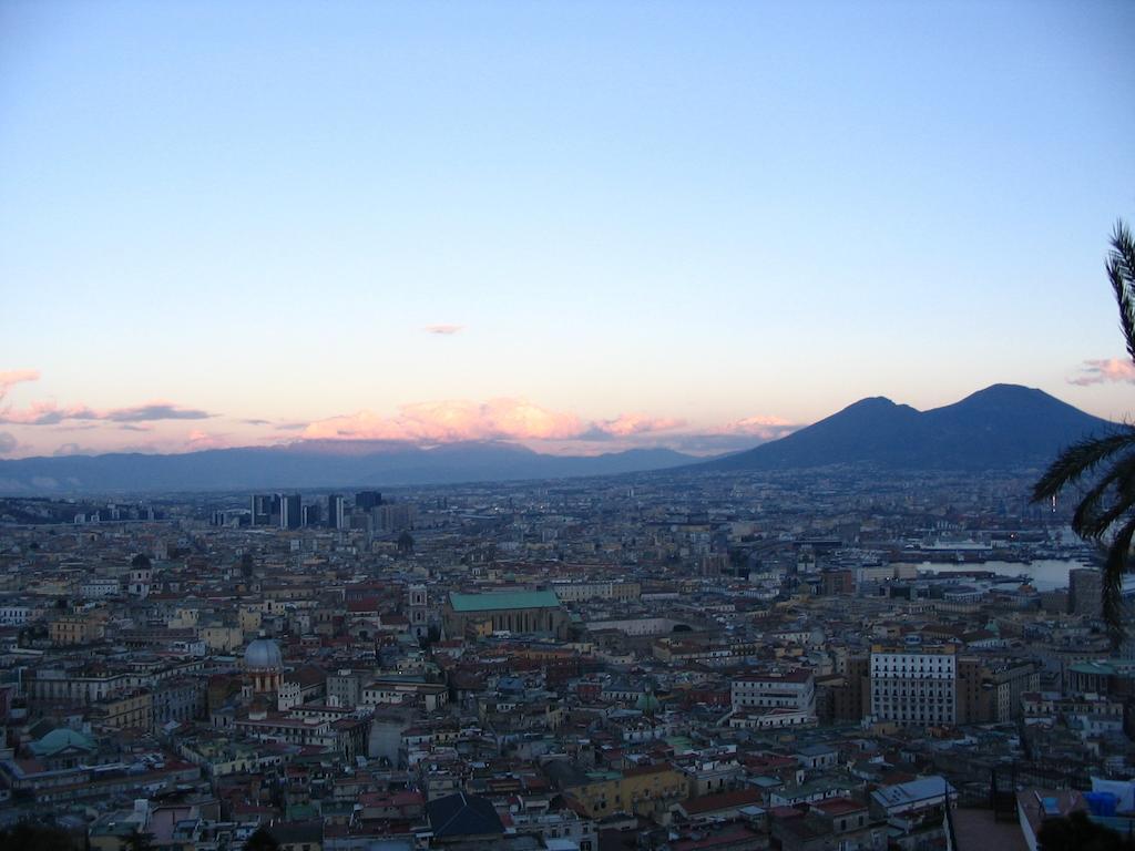 Pedamentina Naples